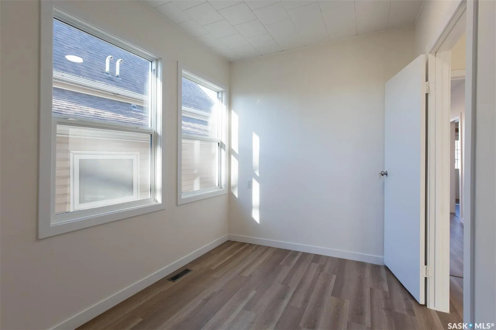375 Fairford STREET W