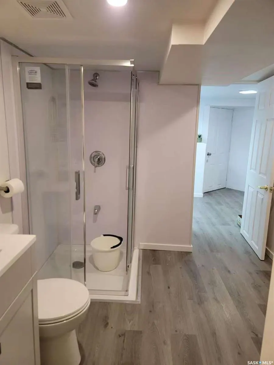 375 Fairford STREET W