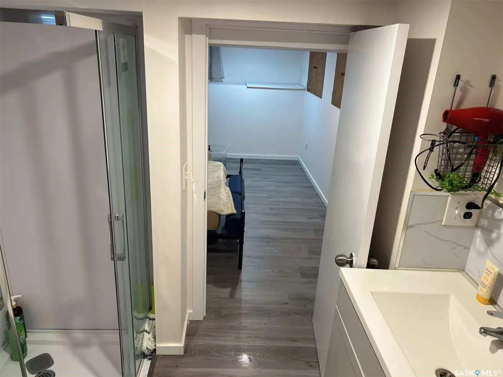 375 Fairford STREET W