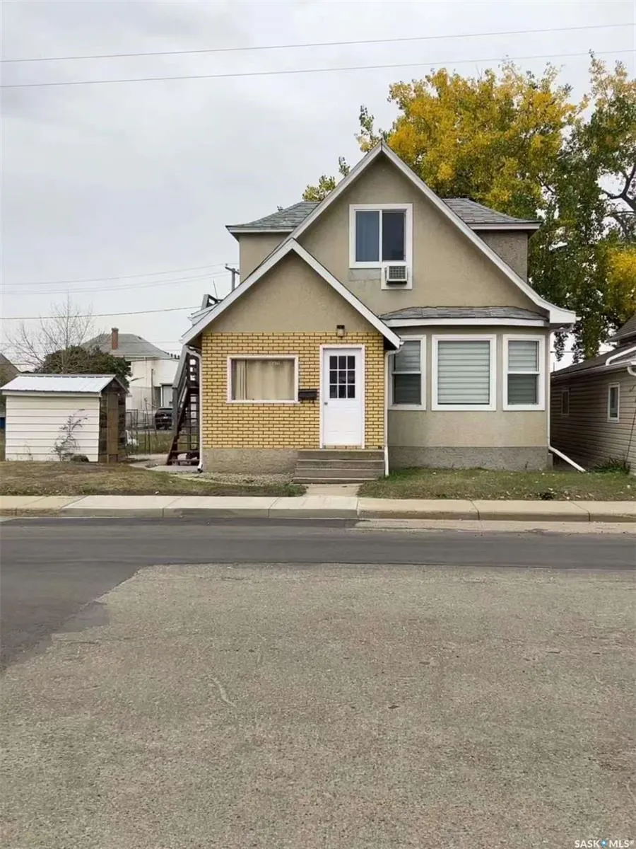 375 Fairford STREET W