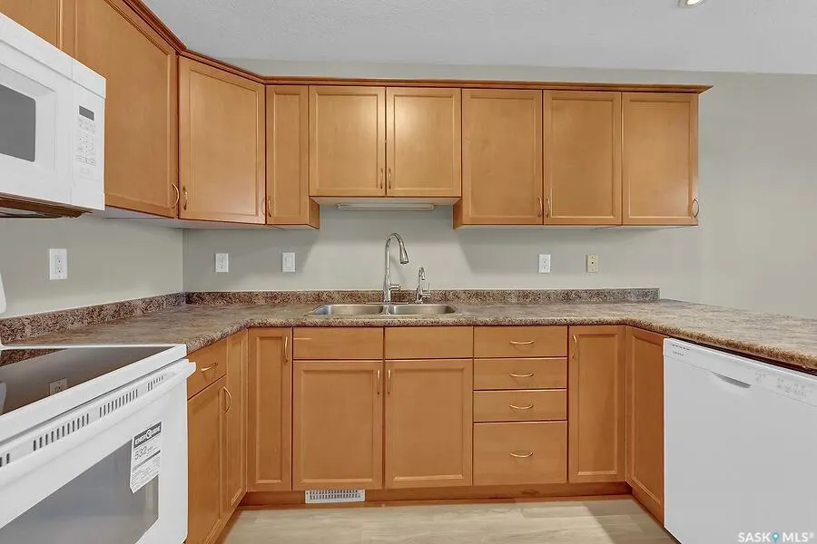 221 South Front STREET, #221