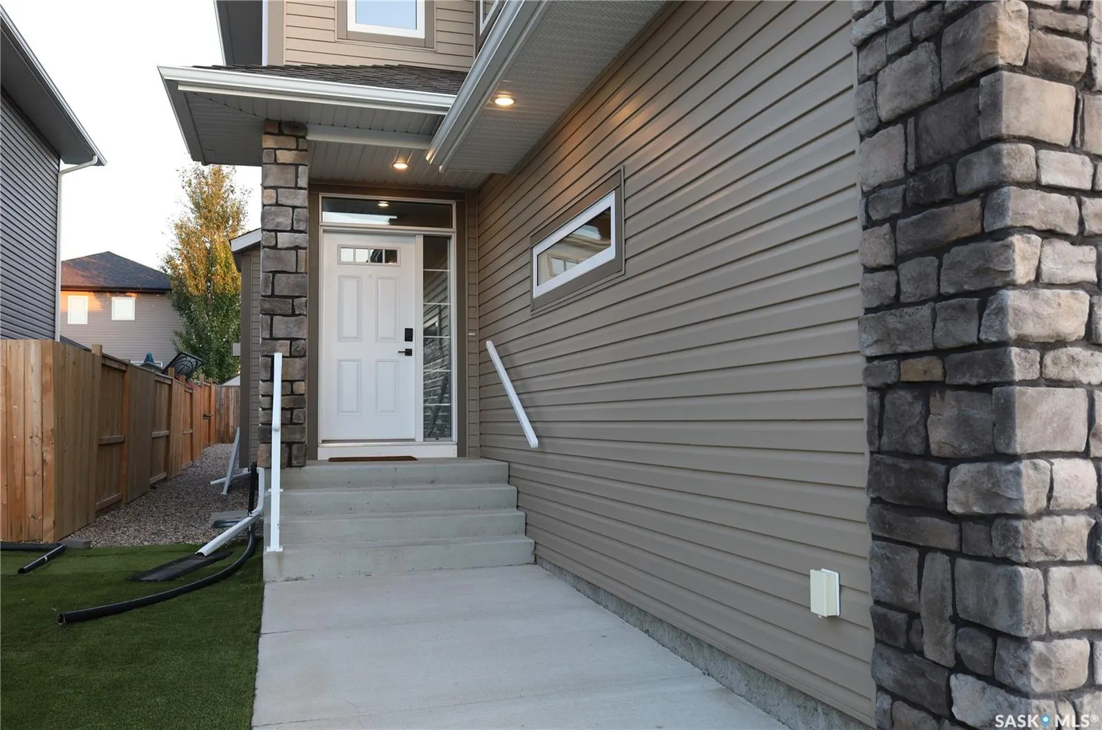 946 Pringle COVE