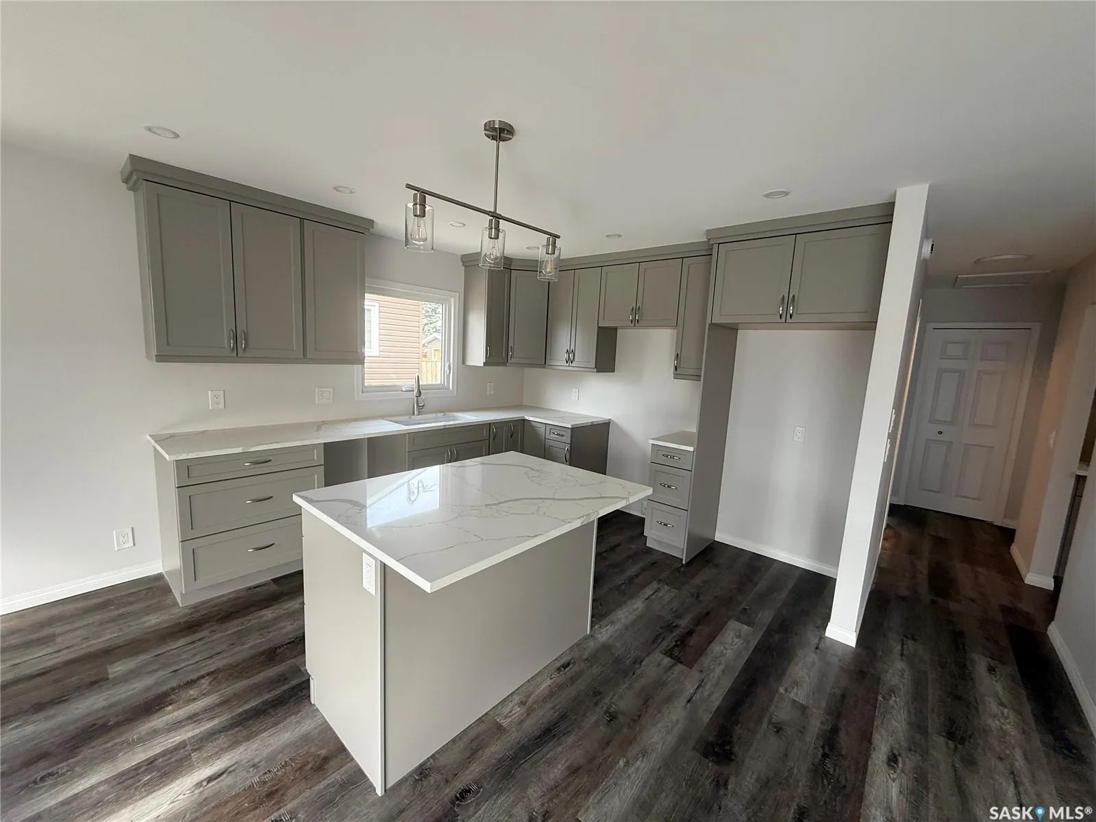 22 Souris AVENUE
