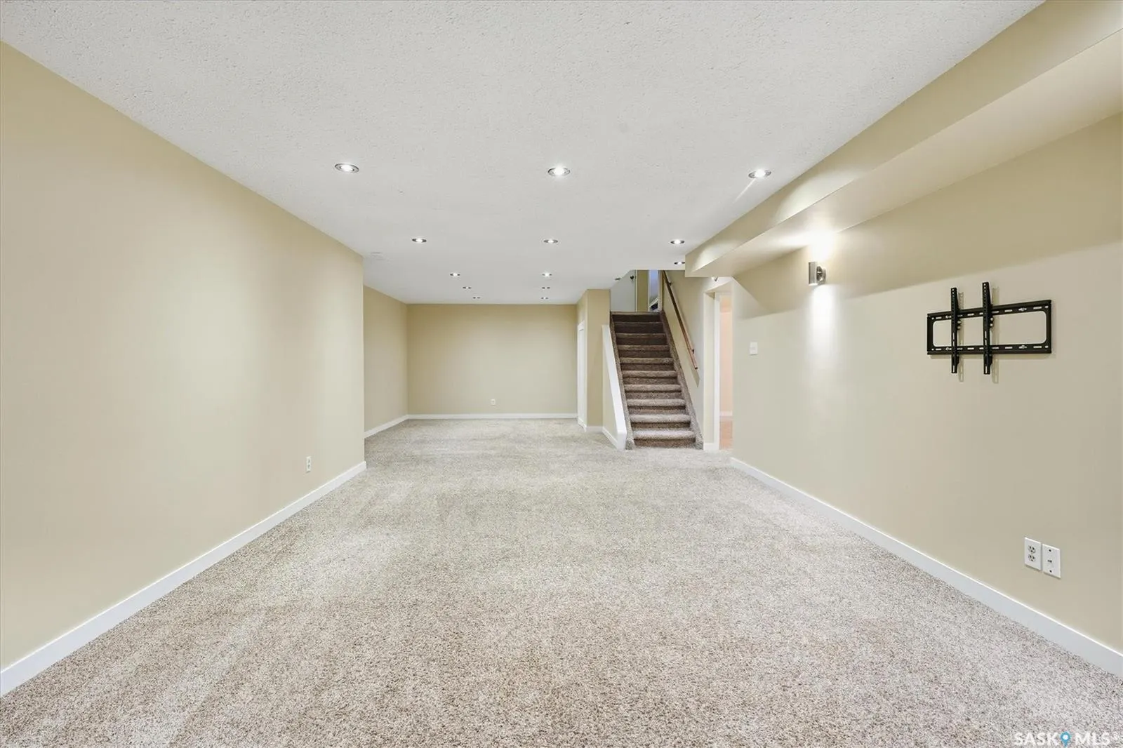317 Fisher CRESCENT