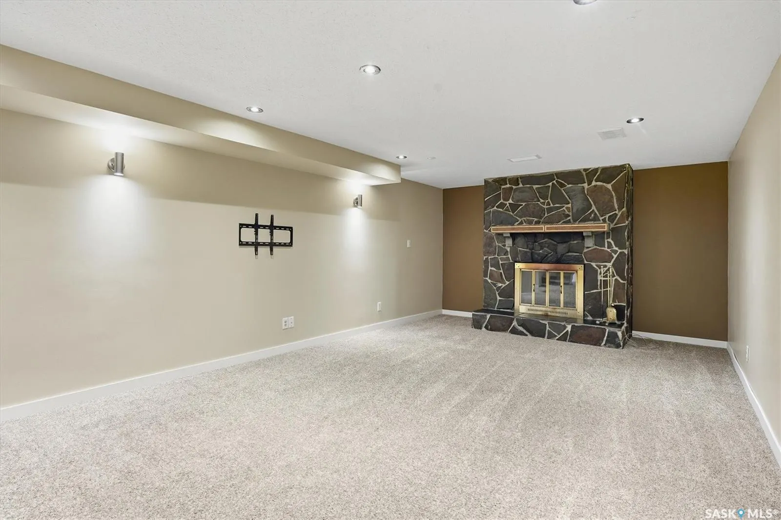 317 Fisher CRESCENT