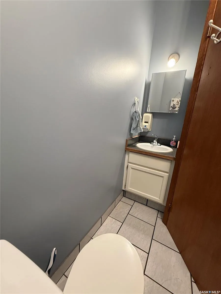 695 Elevator ROAD