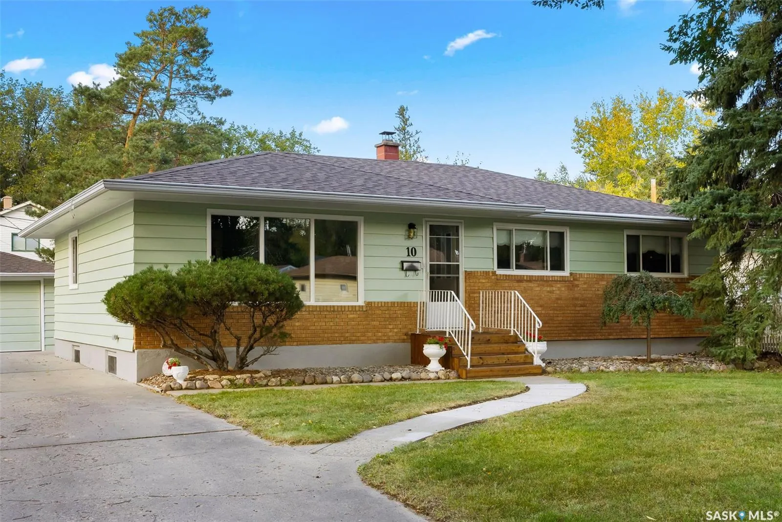 10 Dunning CRESCENT
