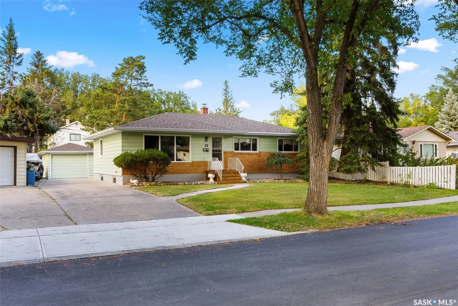 10 Dunning CRESCENT