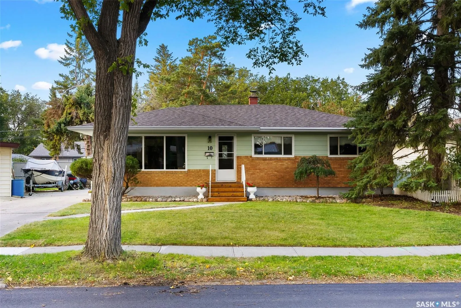 10 Dunning CRESCENT