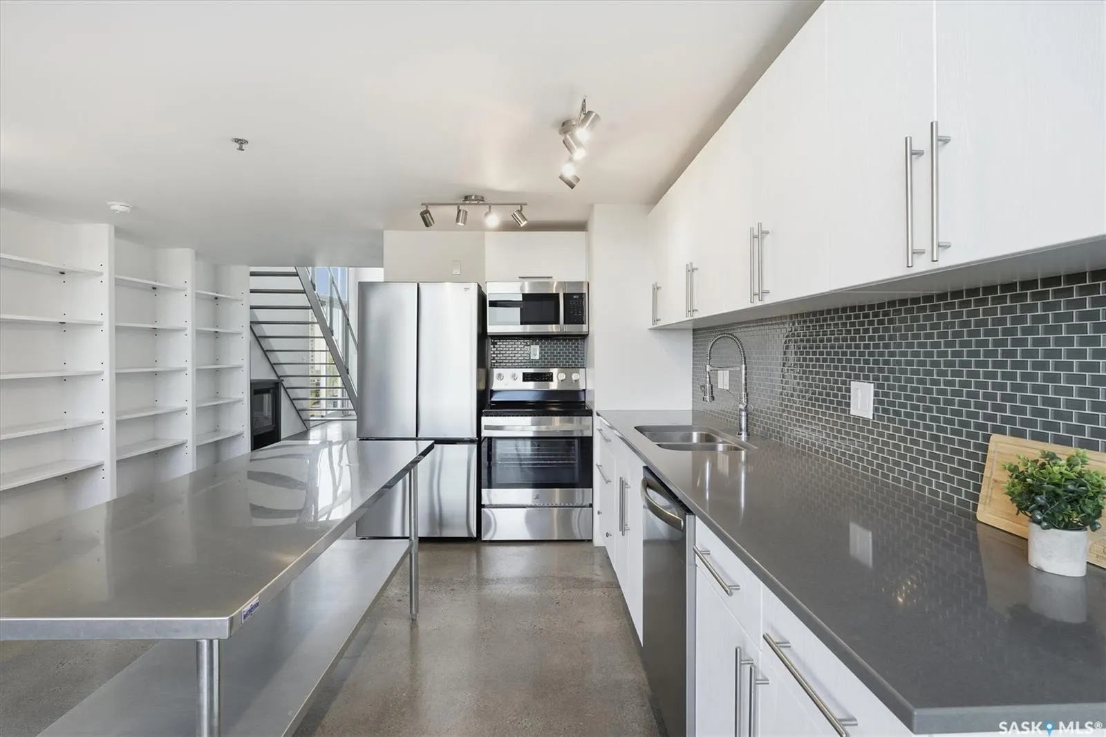120 23rd STREET E, #529