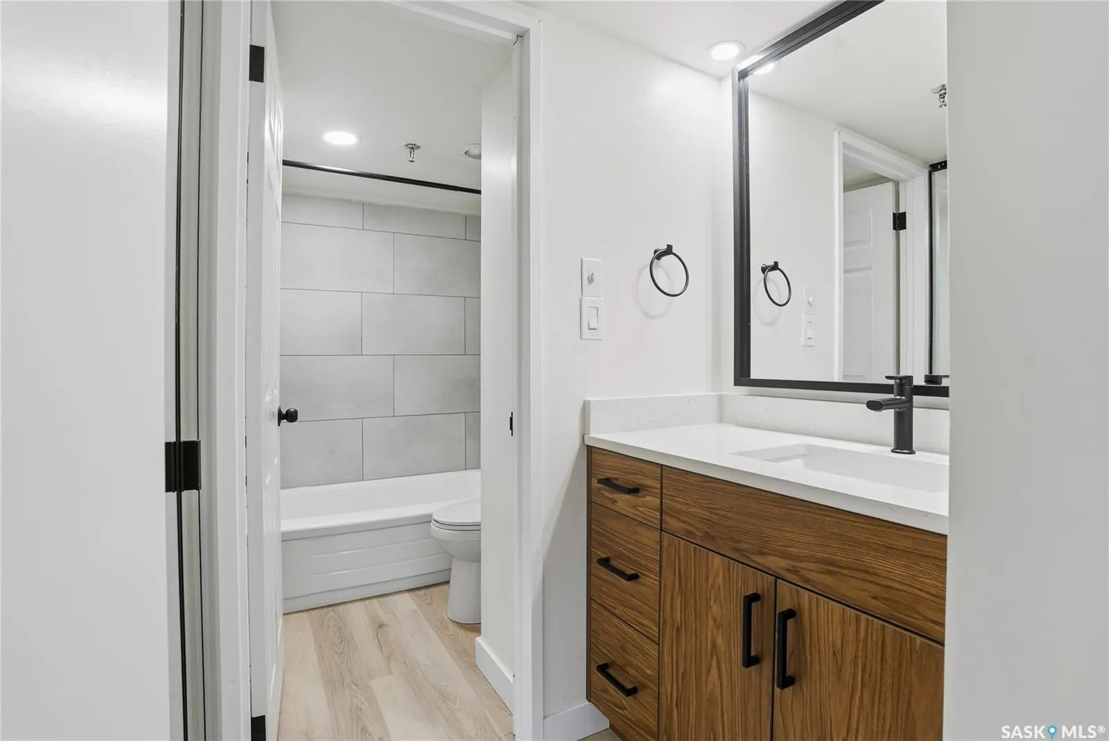 424 Spadina CRESCENT E, #470