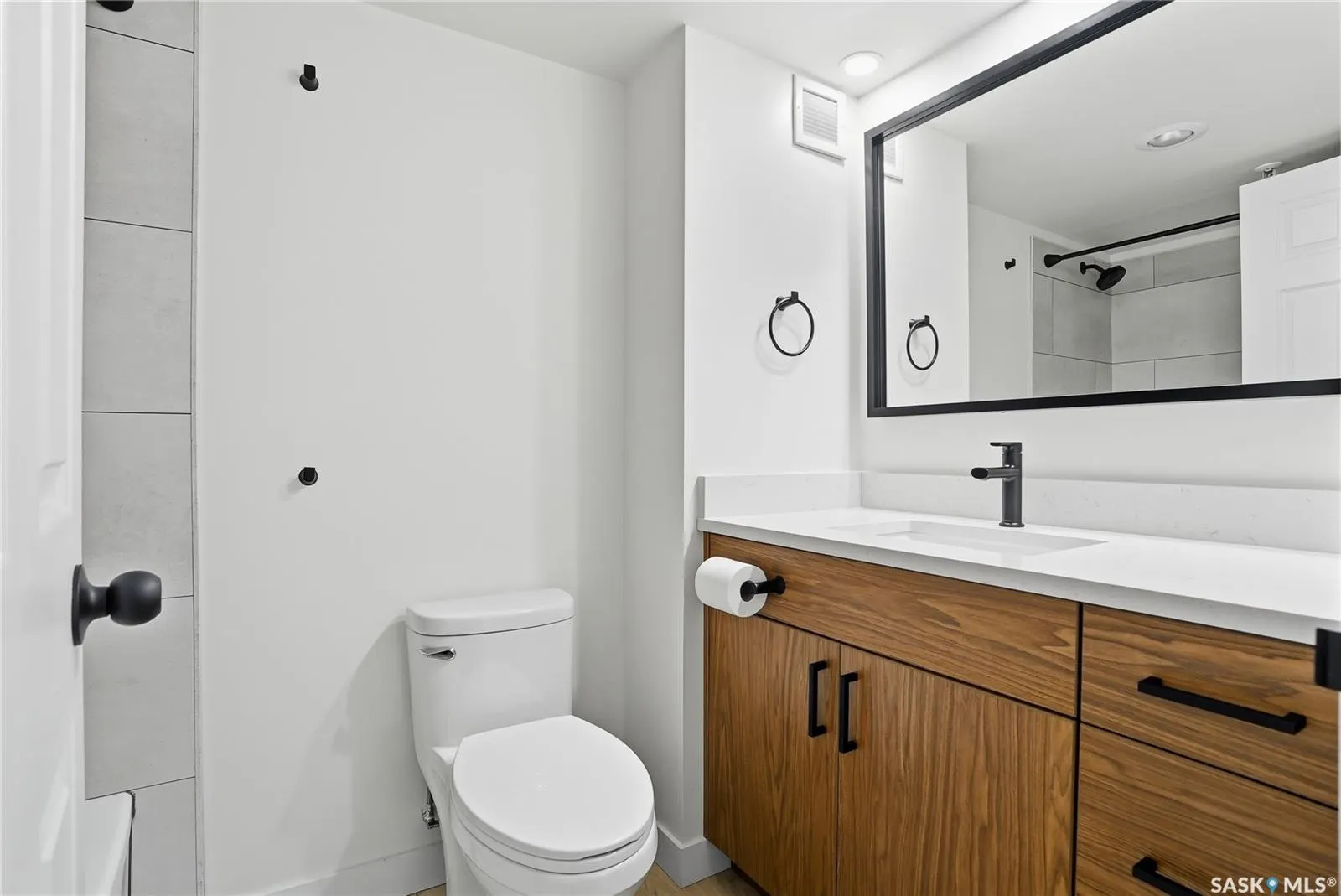 424 Spadina CRESCENT E, #470