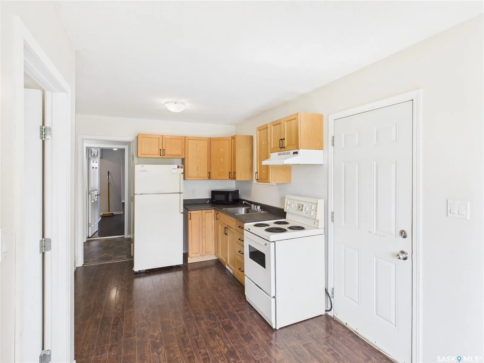 619 7th STREET E