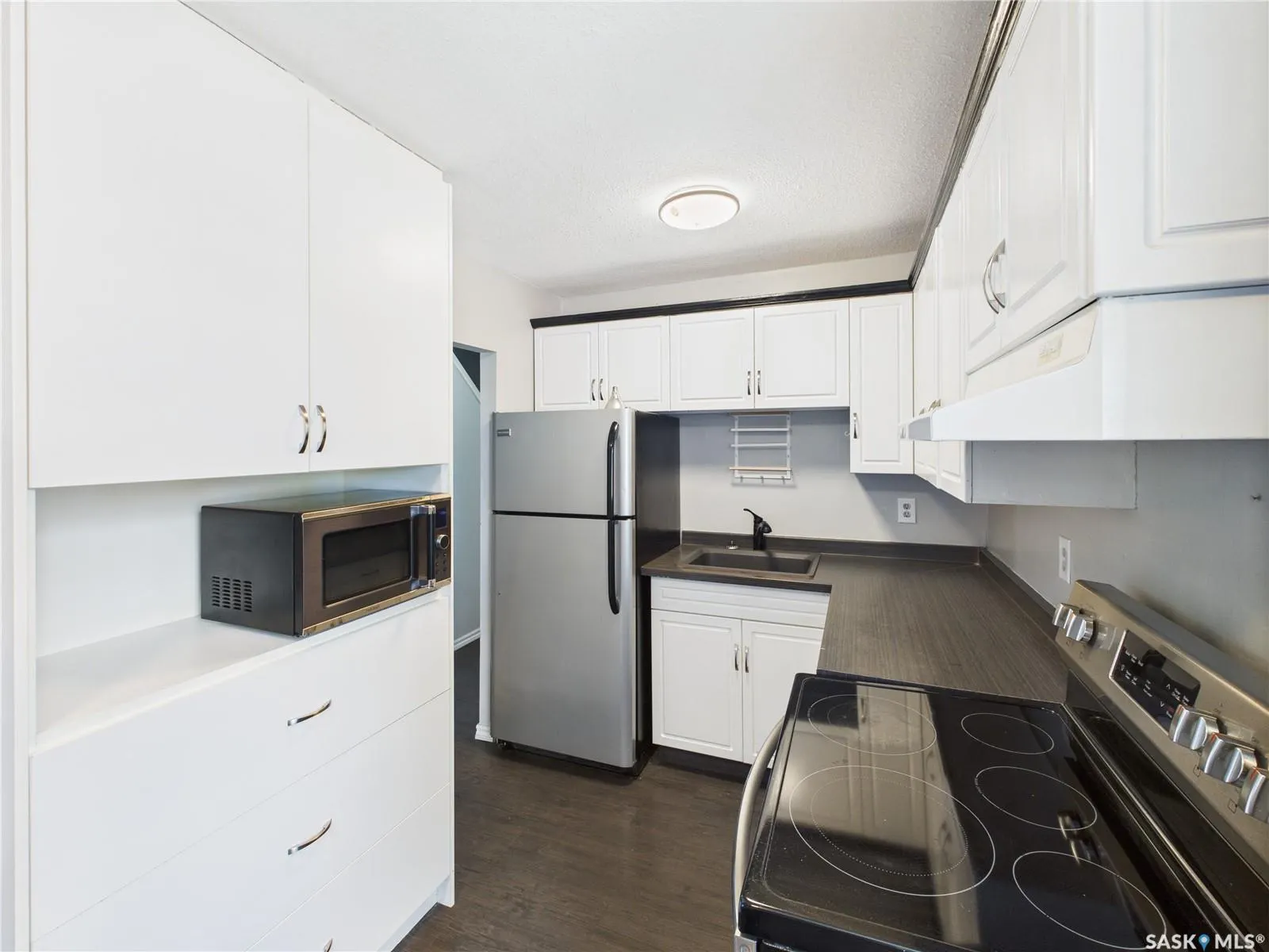 619 7th STREET E