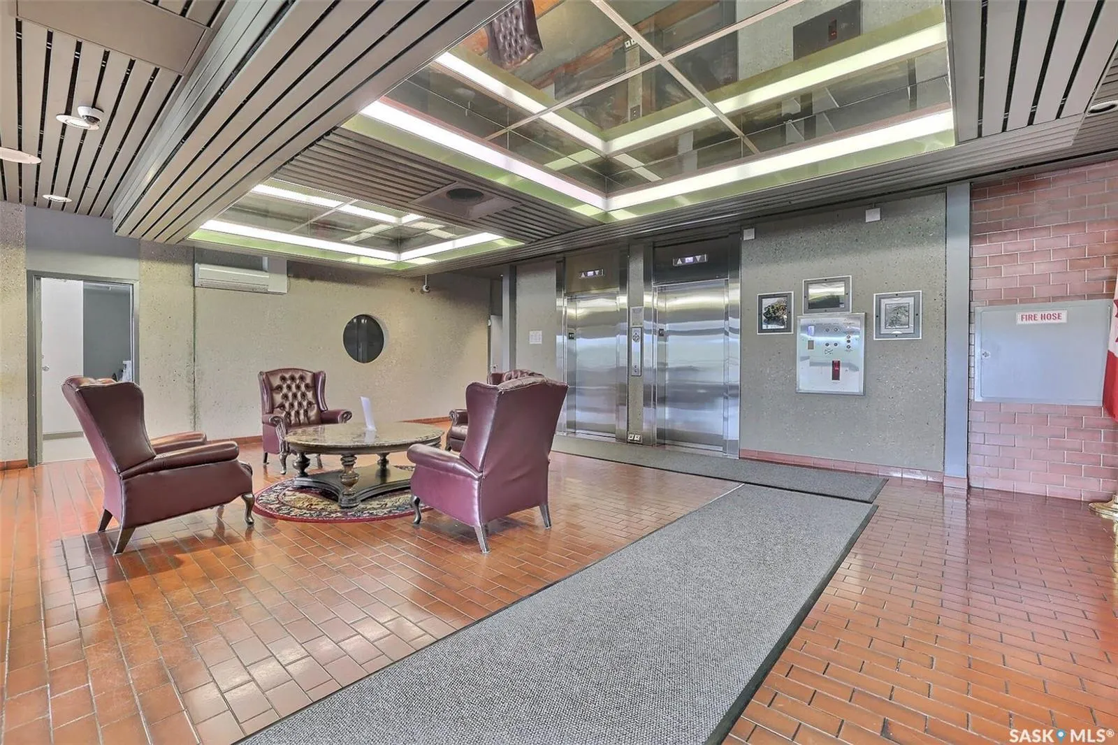3520 HILLSDALE STREET, #204