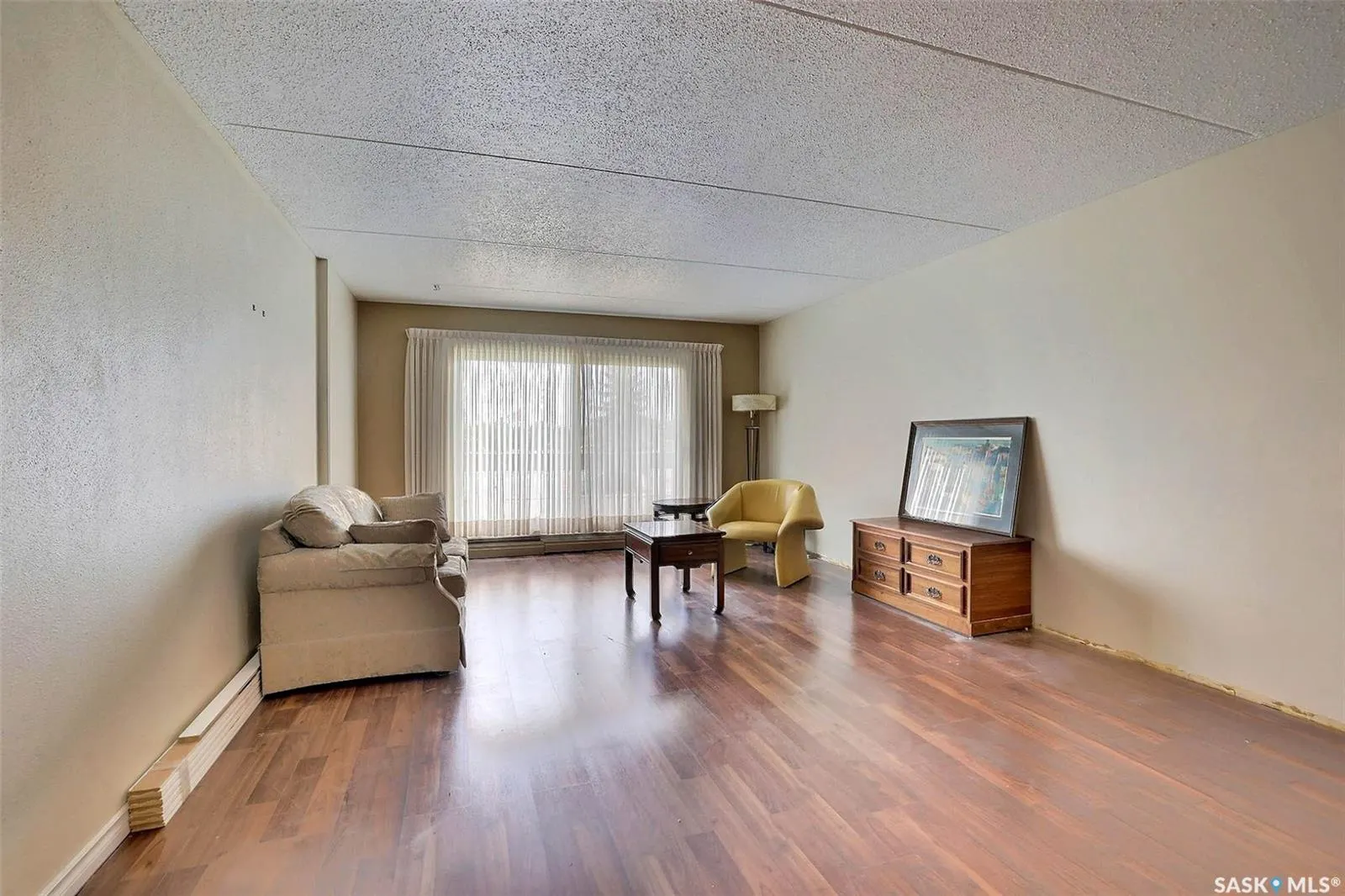 3520 HILLSDALE STREET, #204