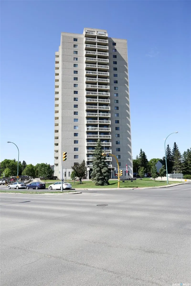 3520 HILLSDALE STREET, #204