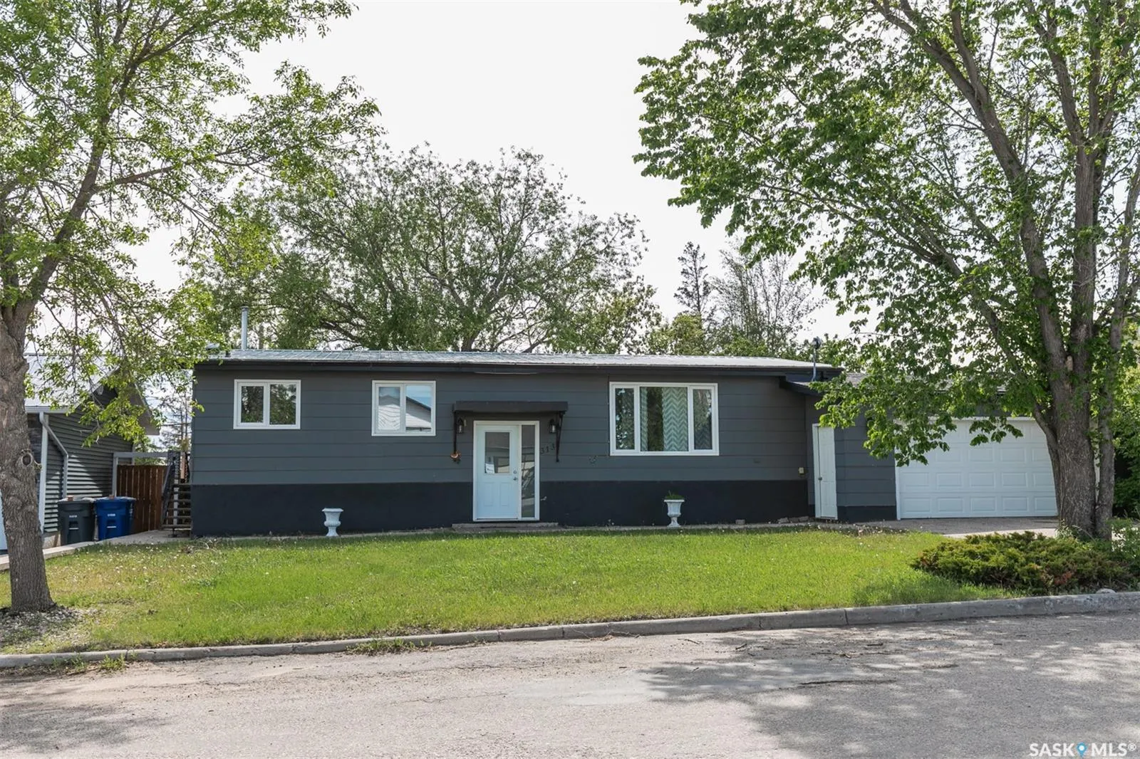313 Yukon AVENUE
