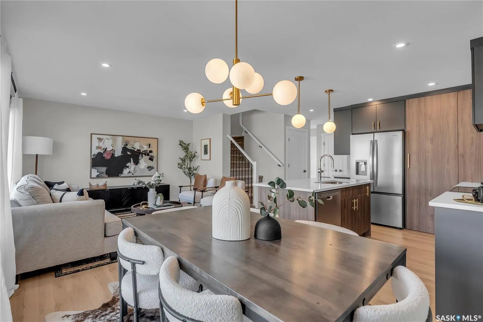 155 McFaull WAY, #403