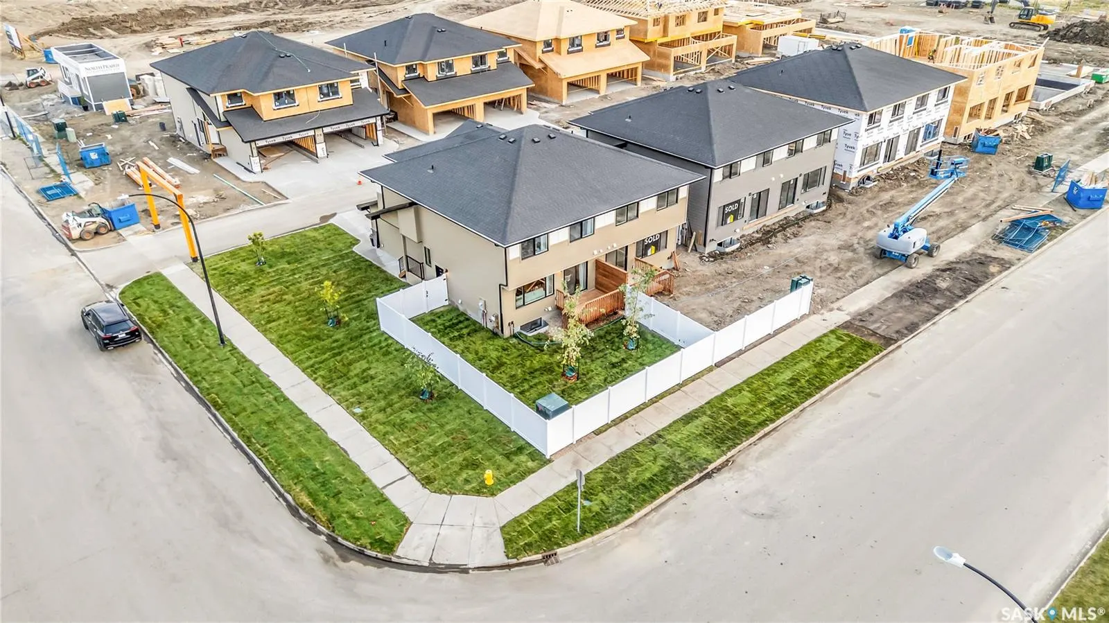 155 McFaull WAY, #408