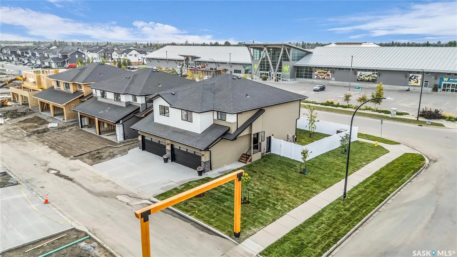 155 McFaull WAY, #408