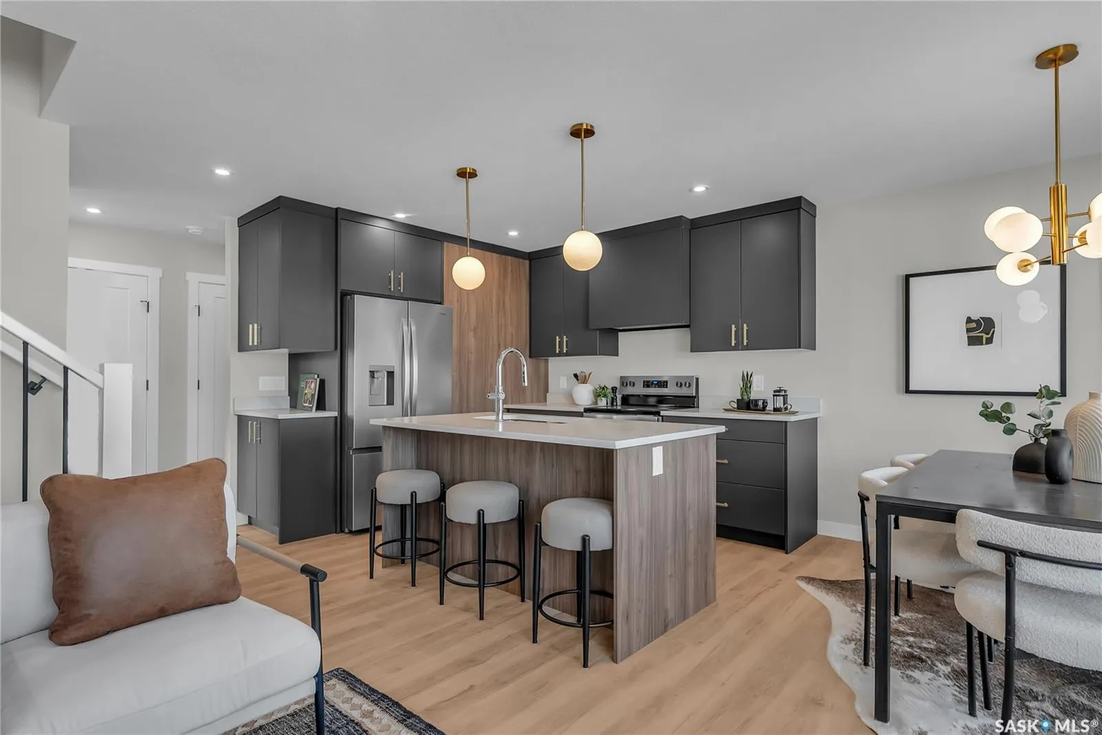 155 McFaull WAY, #408