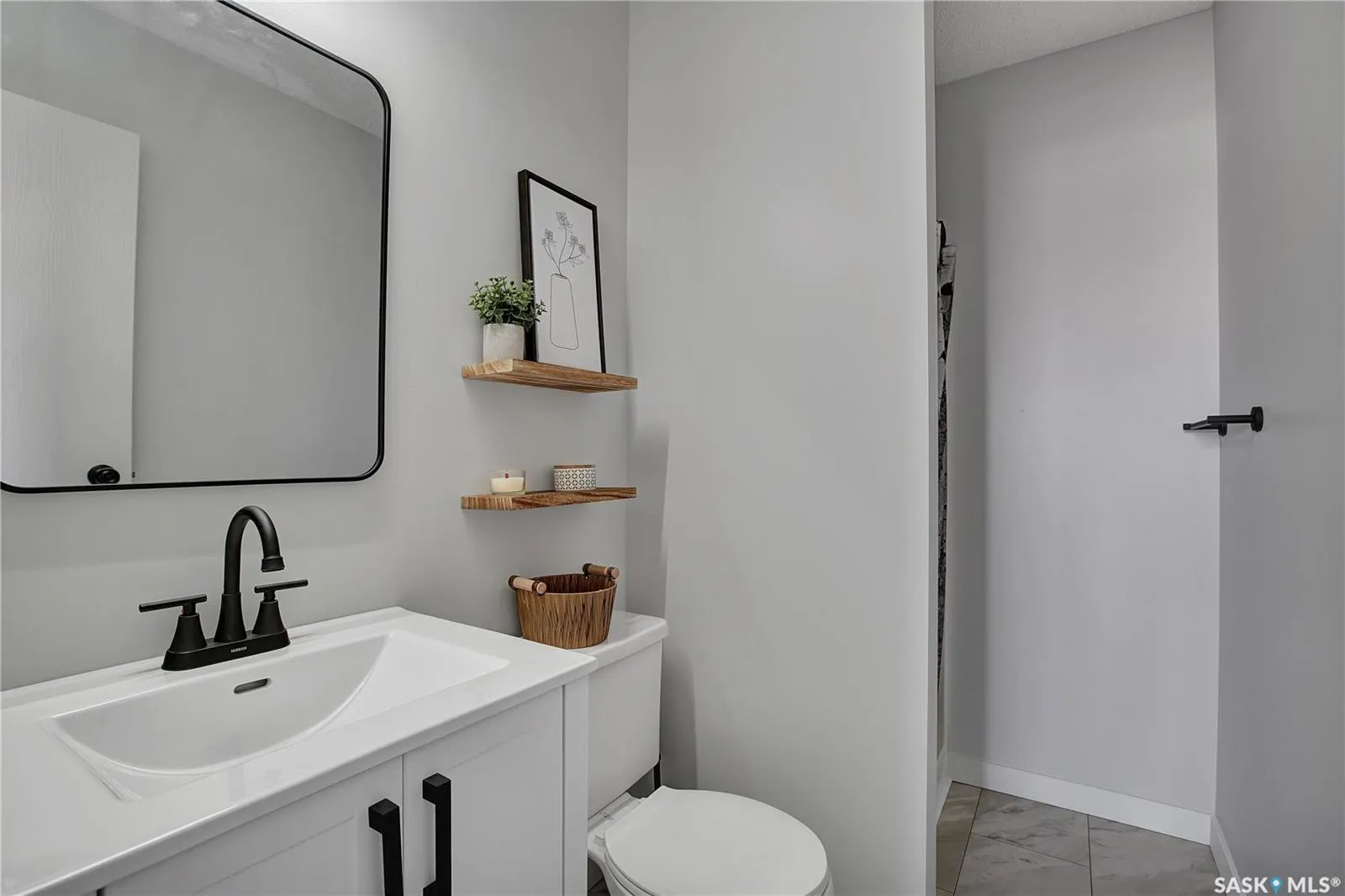 209a Cree PLACE, #301