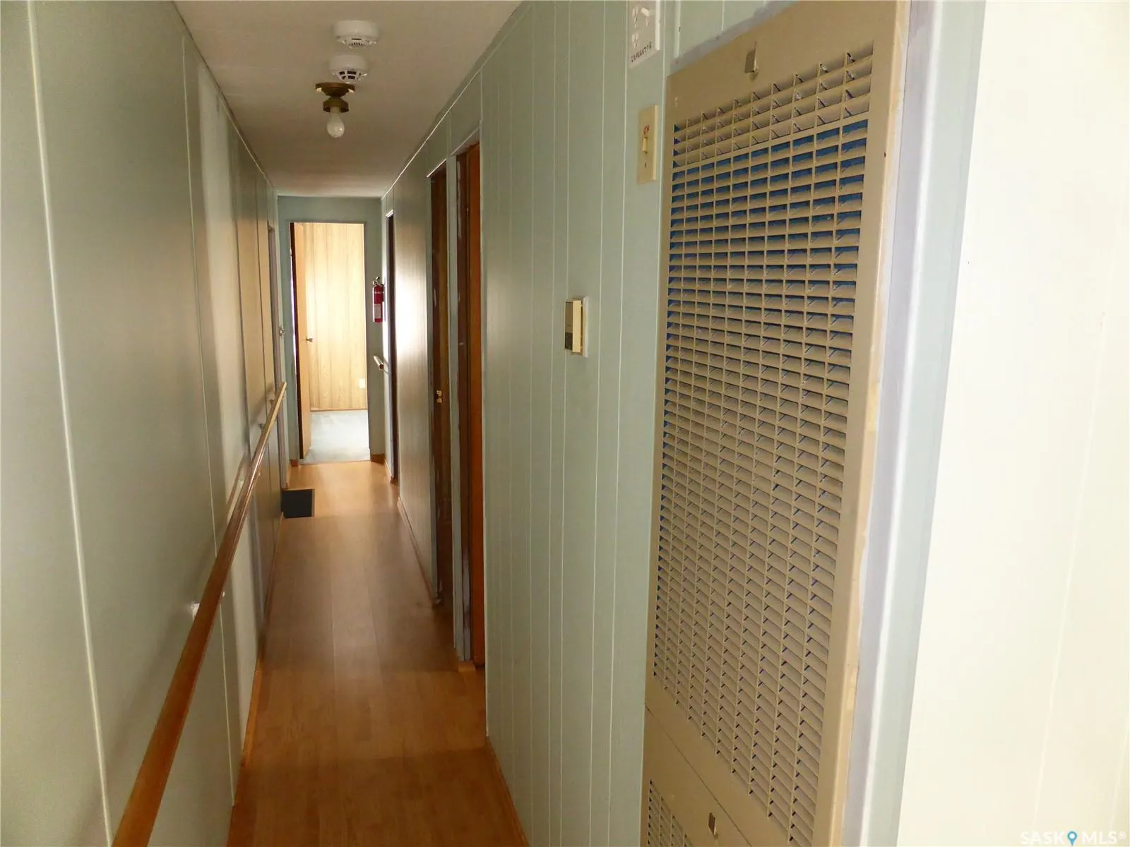 247 2nd STREET S