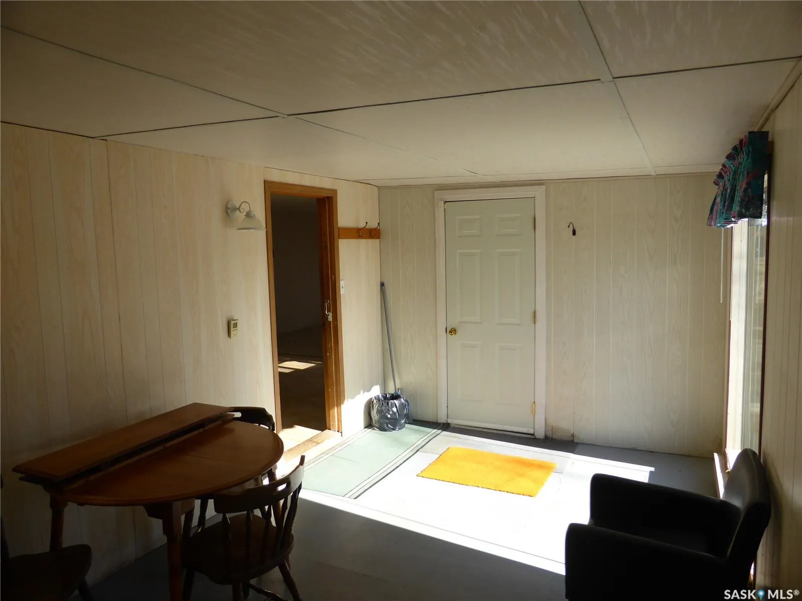 247 2nd STREET S