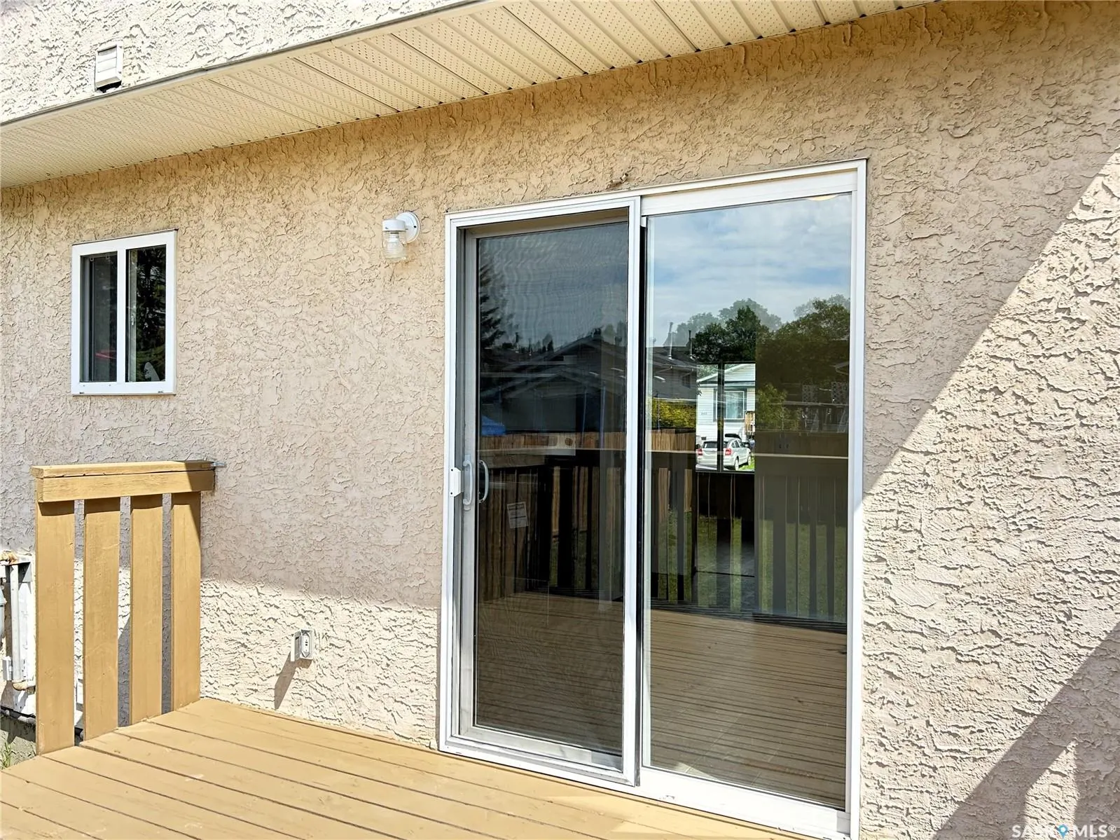 242 Lochrie CRESCENT