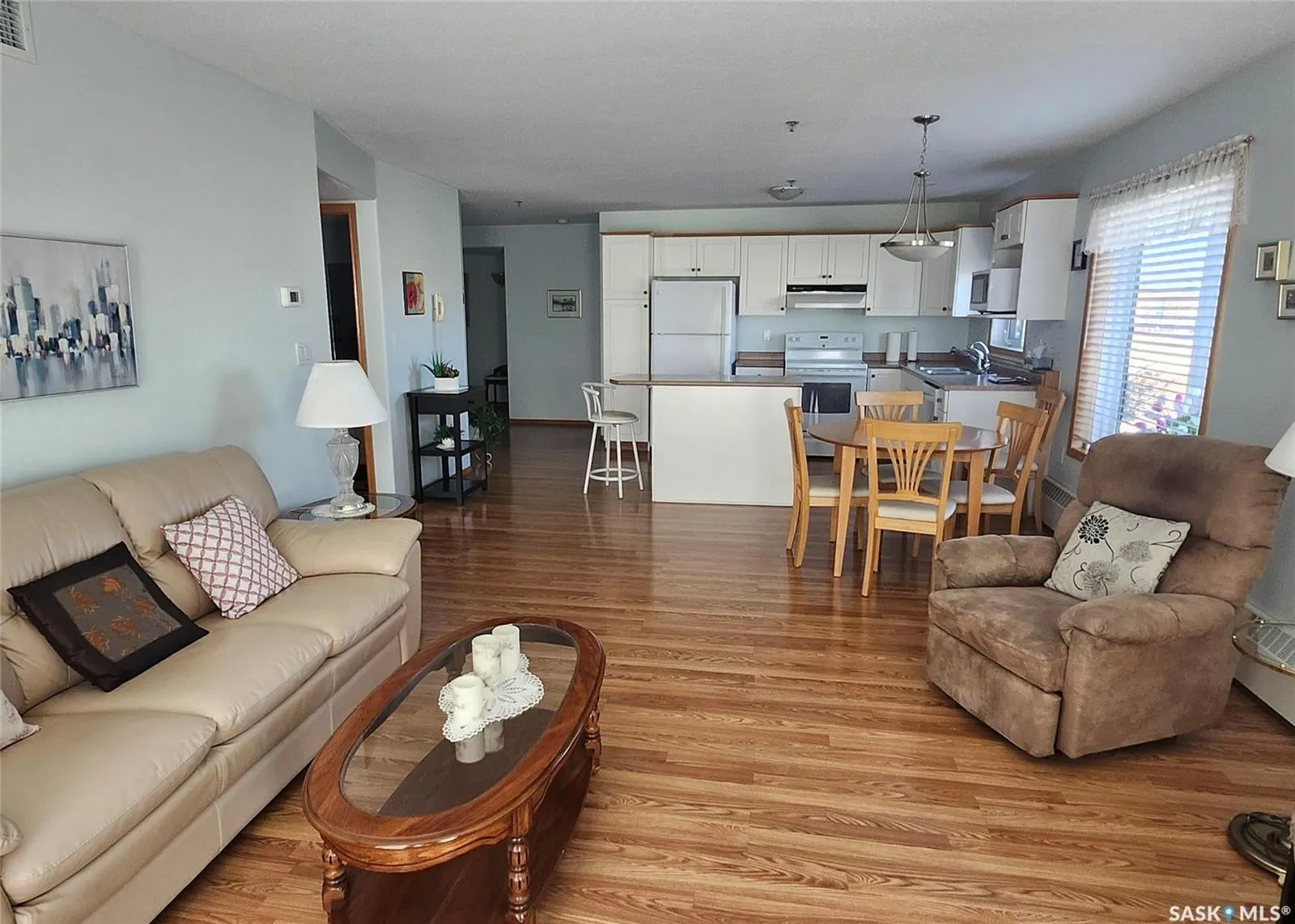 205 McIntyre STREET N, #302