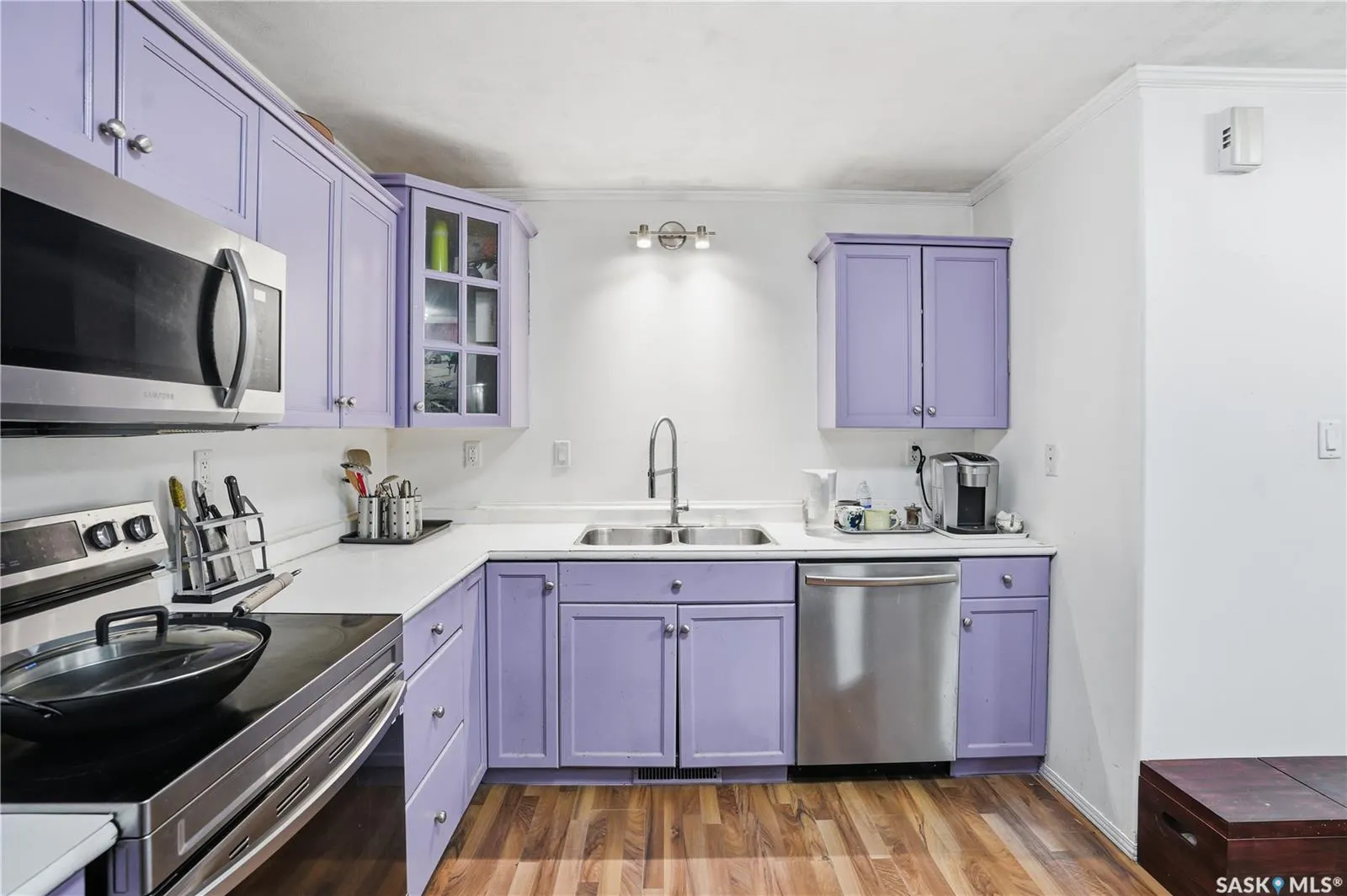 715 Hart ROAD, #201