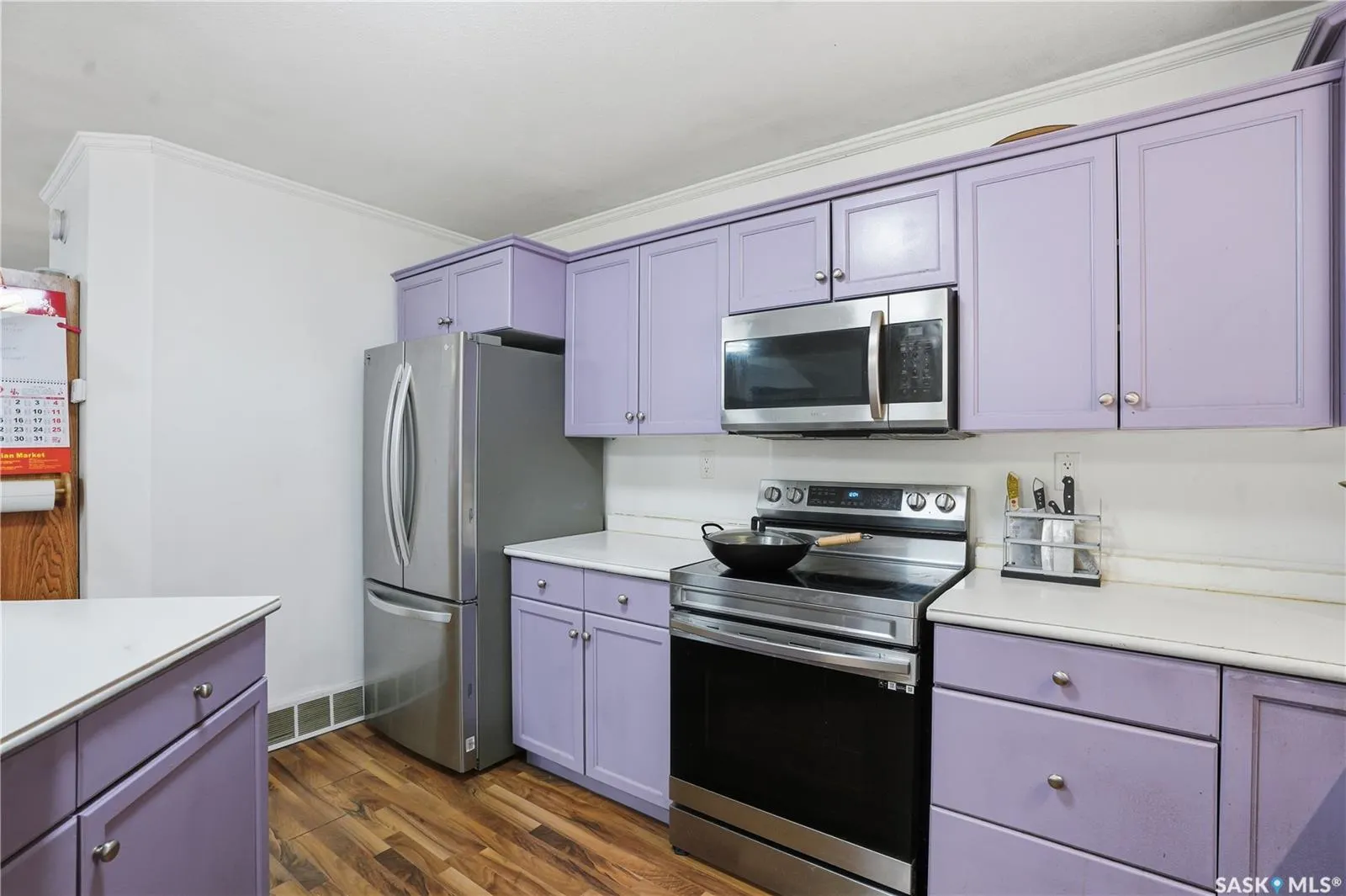 715 Hart ROAD, #201