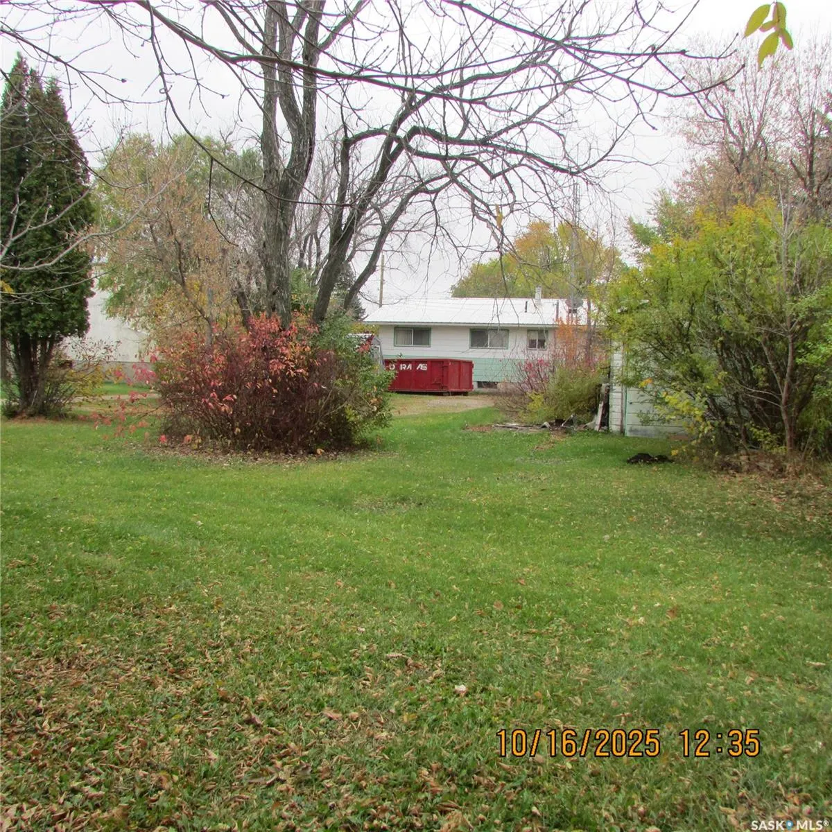 406 Chickney AVENUE
