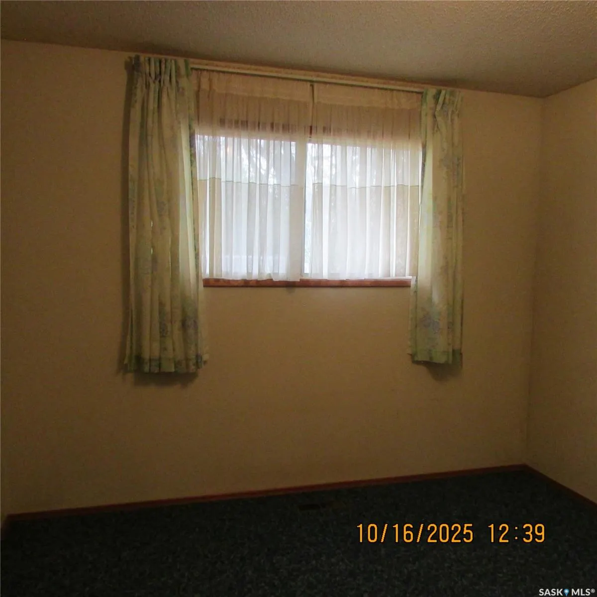 406 Chickney AVENUE