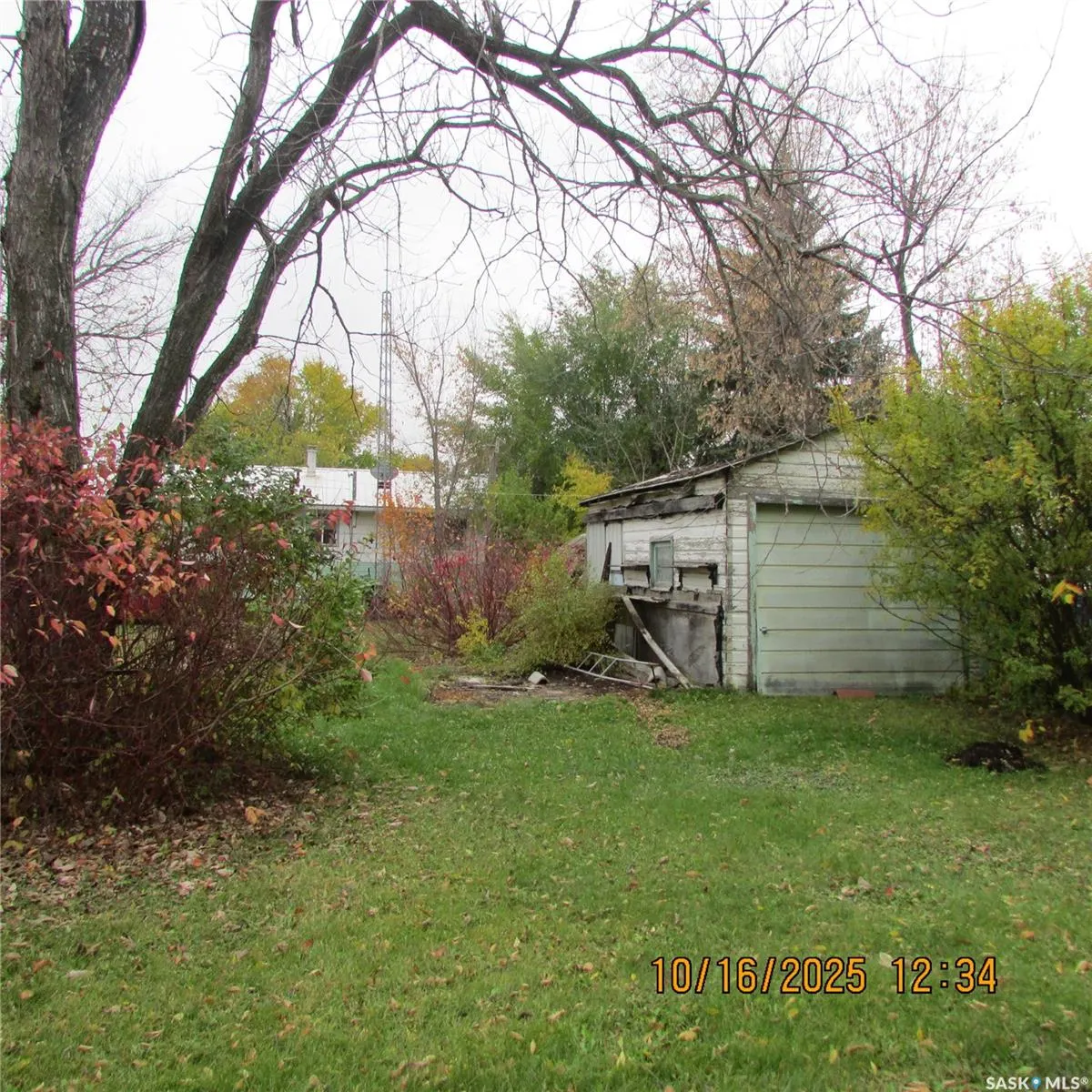 406 Chickney AVENUE