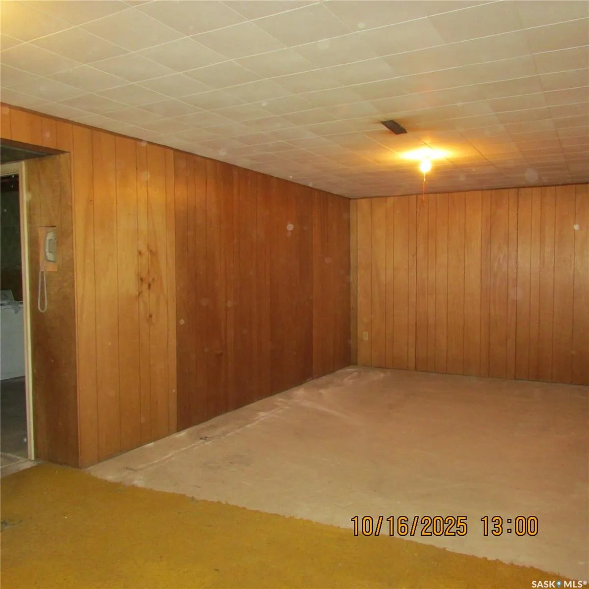406 Chickney AVENUE