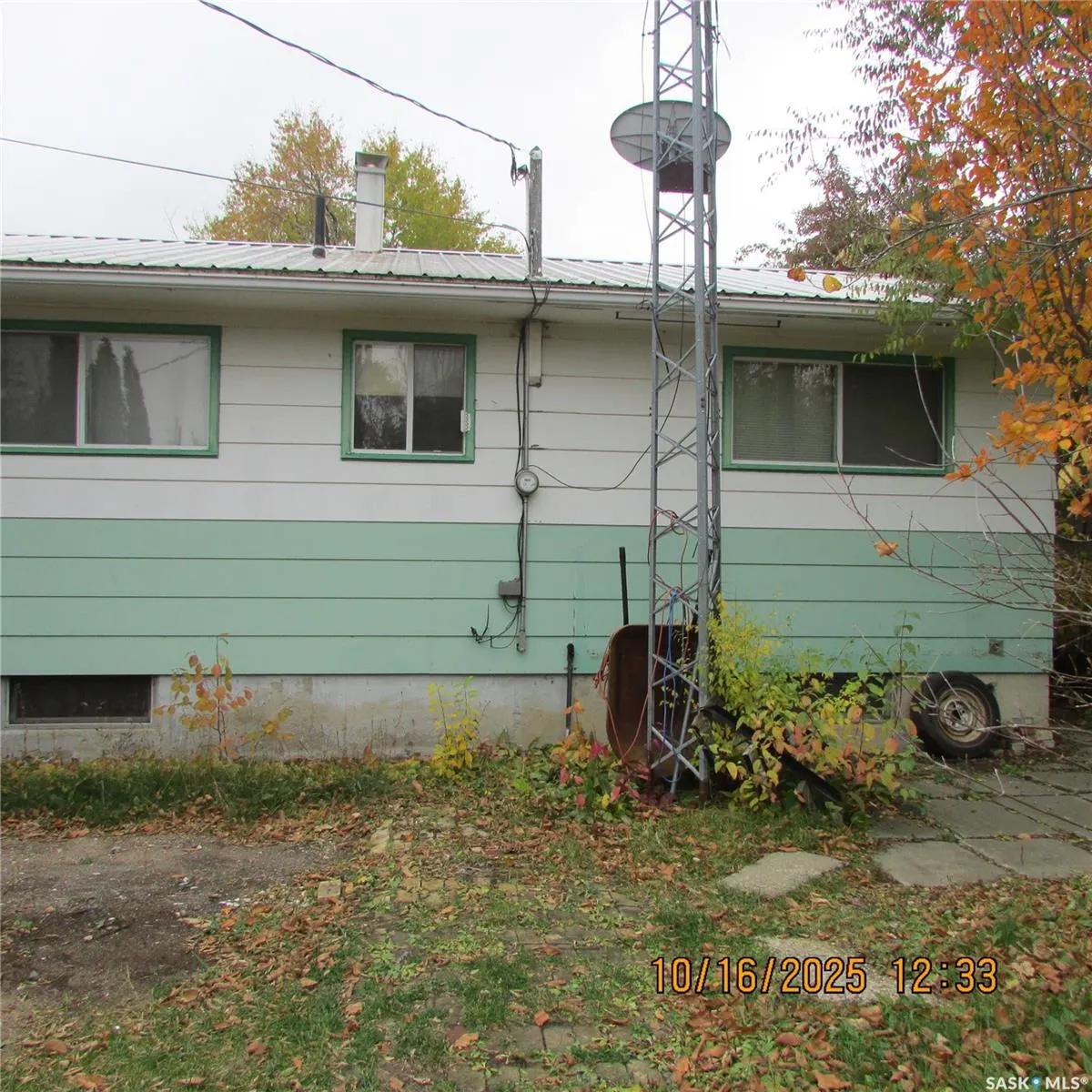 406 Chickney AVENUE