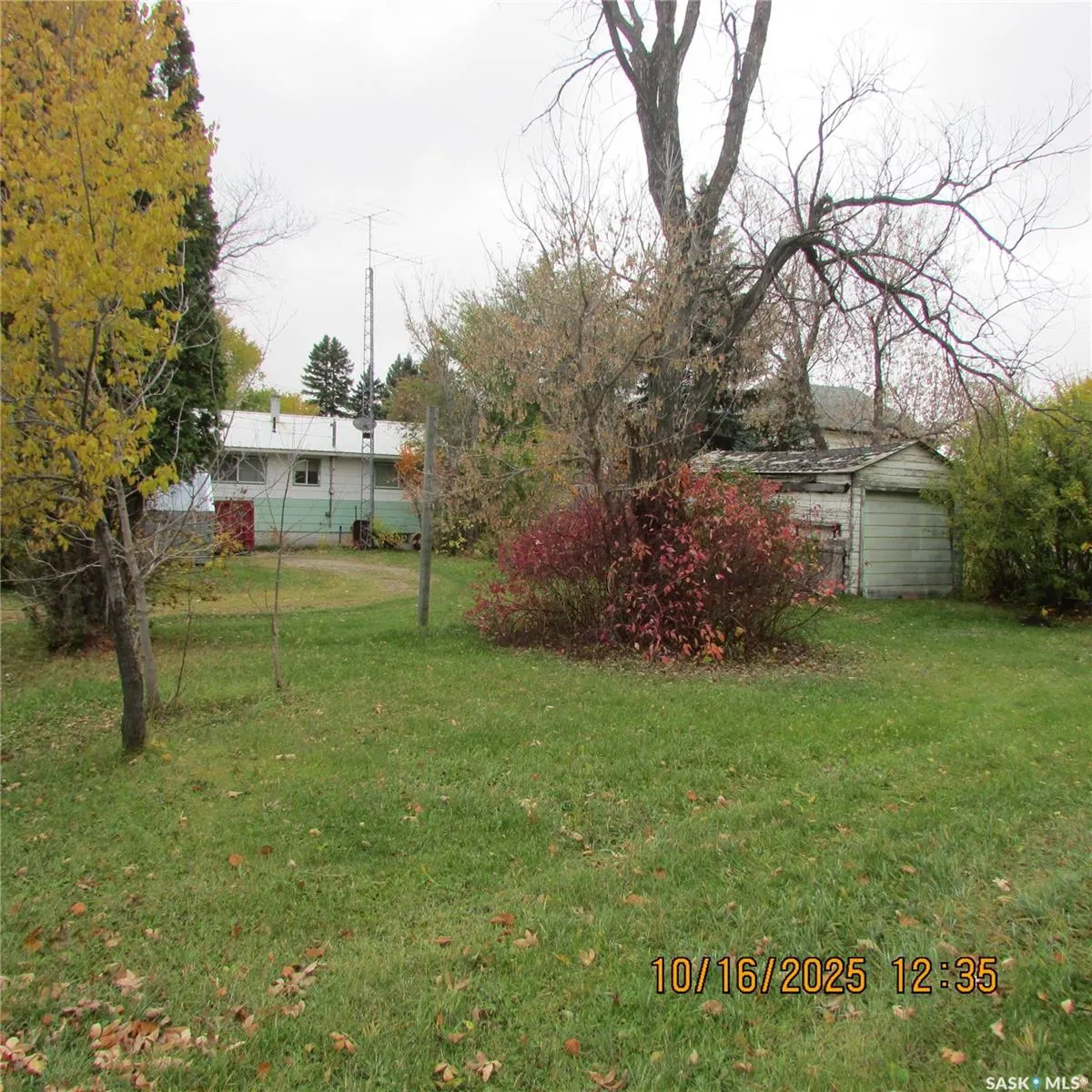 406 Chickney AVENUE
