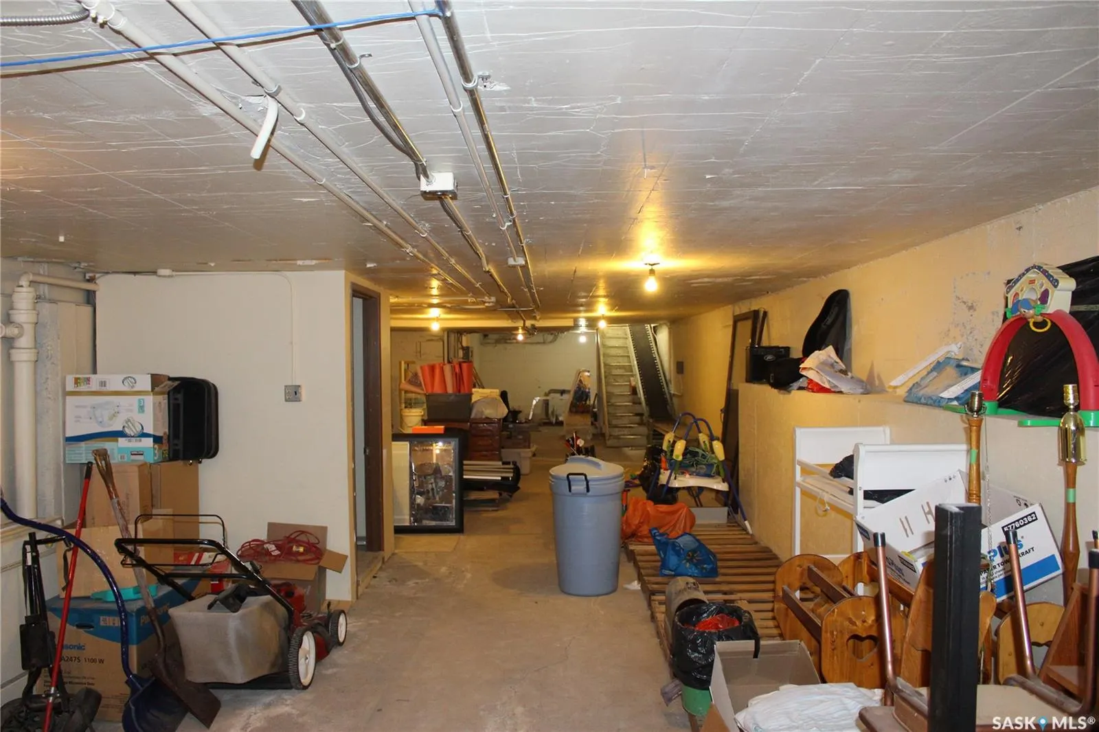 432 Main STREET N
