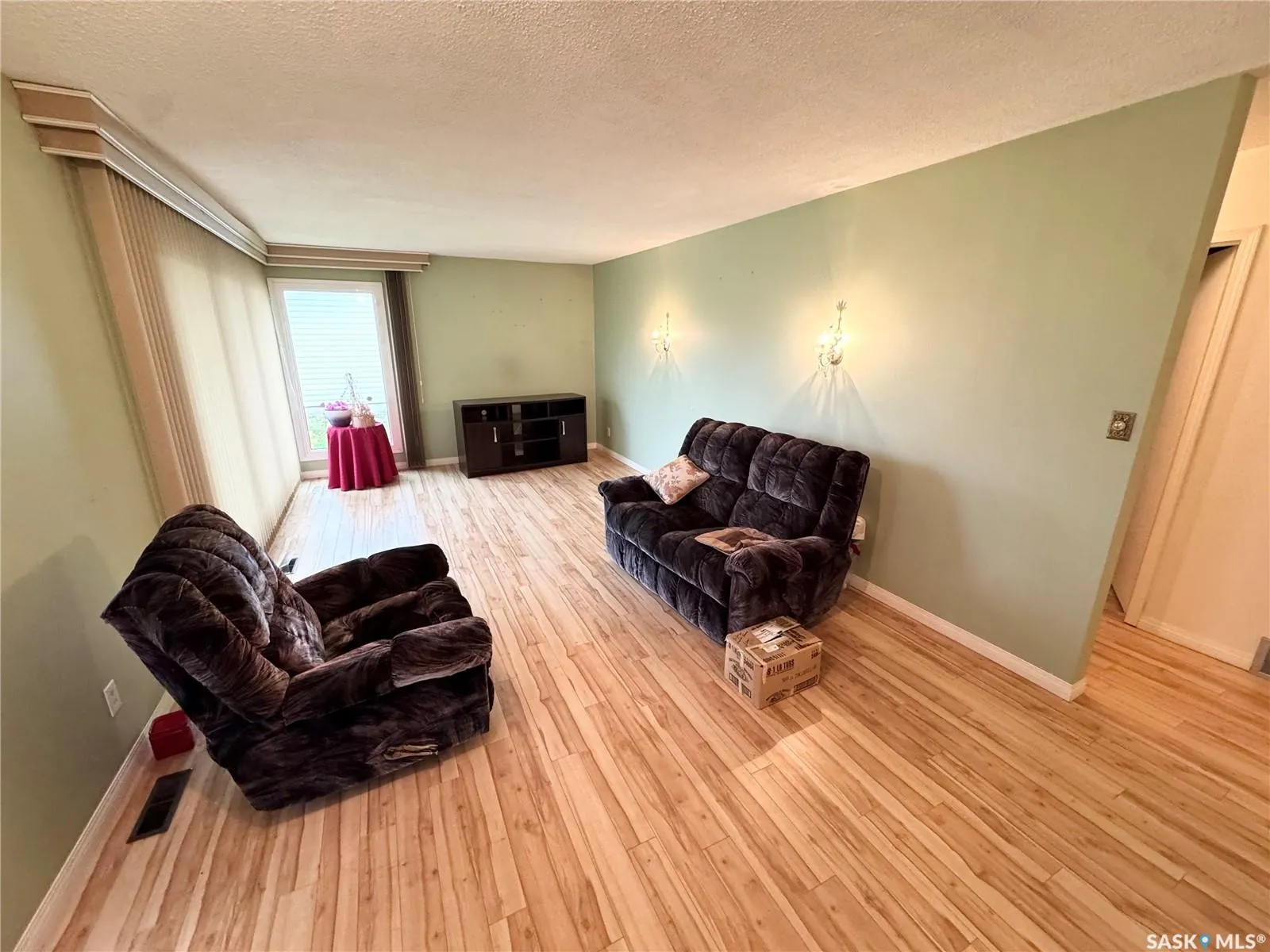 702 Portage AVENUE