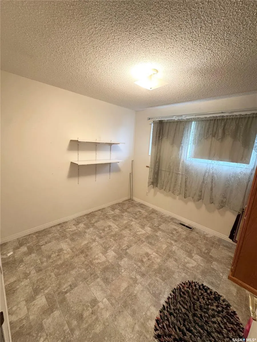 702 Portage AVENUE
