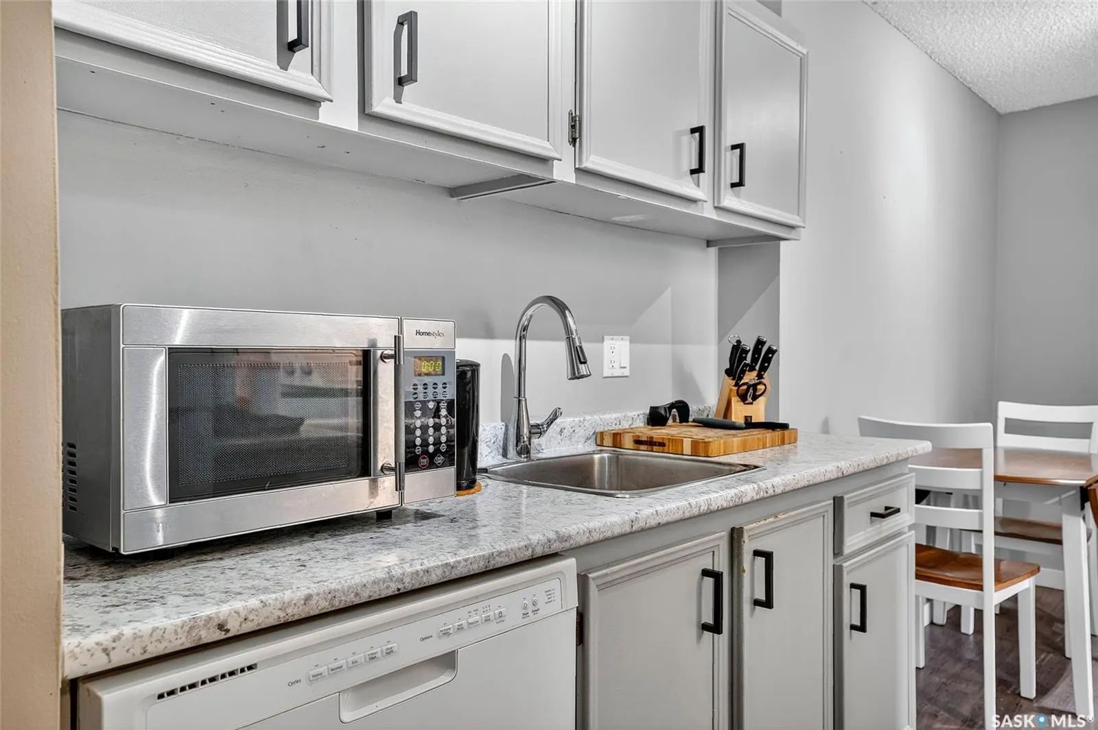 207C Tait PLACE, #313