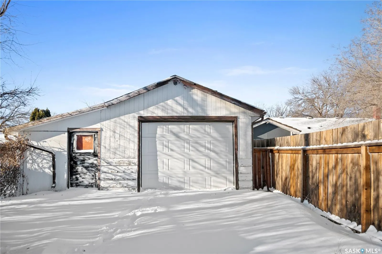 87 Robinson CRESCENT