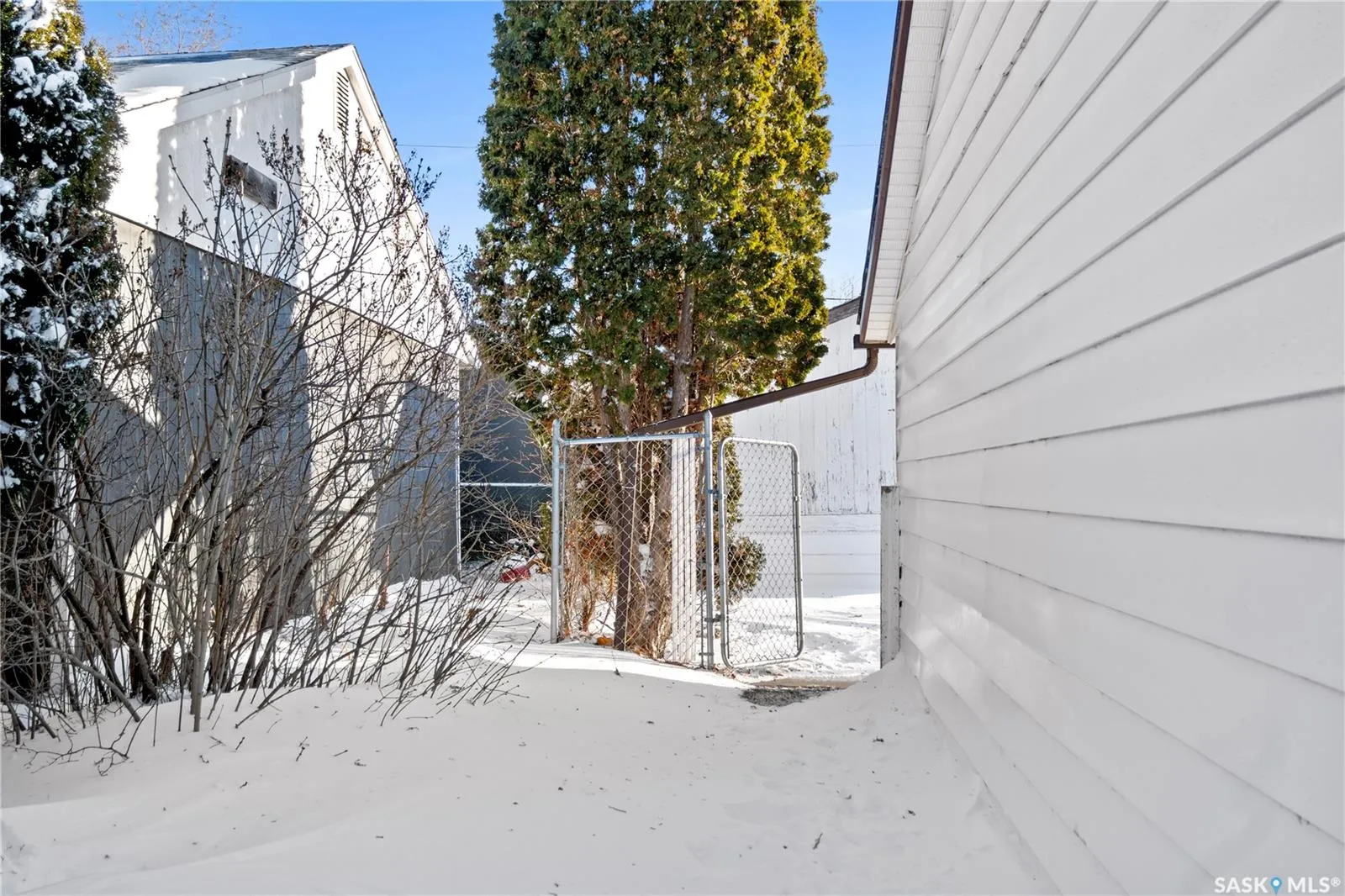 87 Robinson CRESCENT