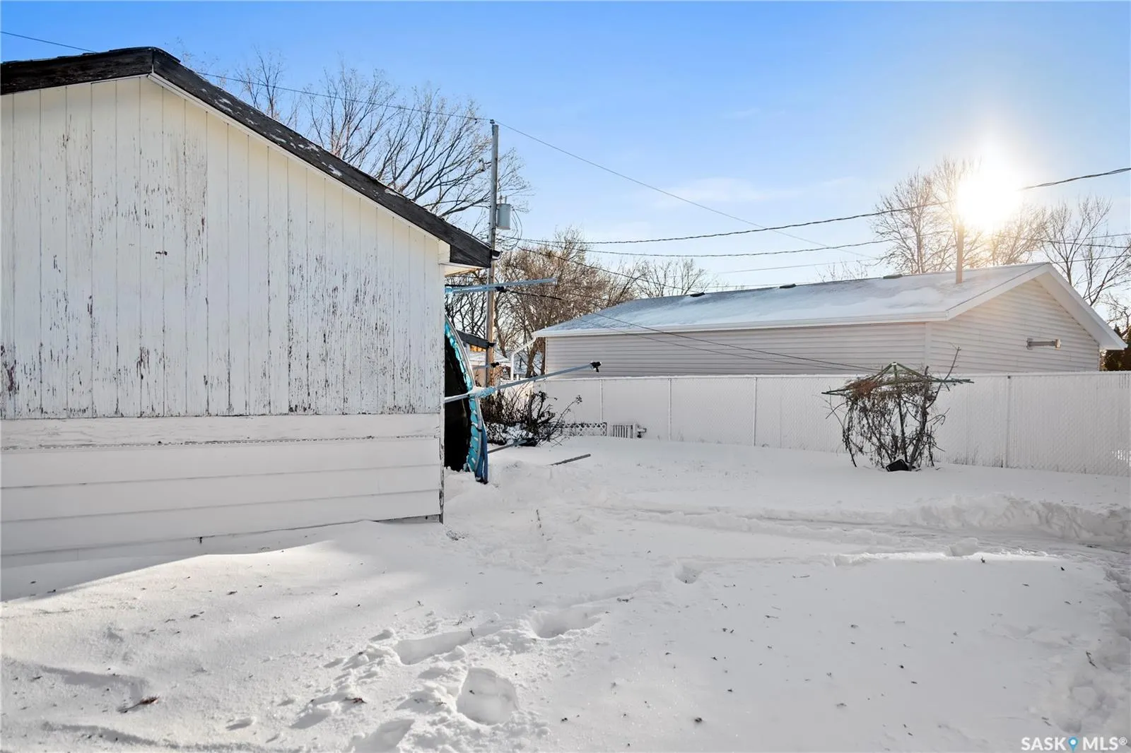 87 Robinson CRESCENT