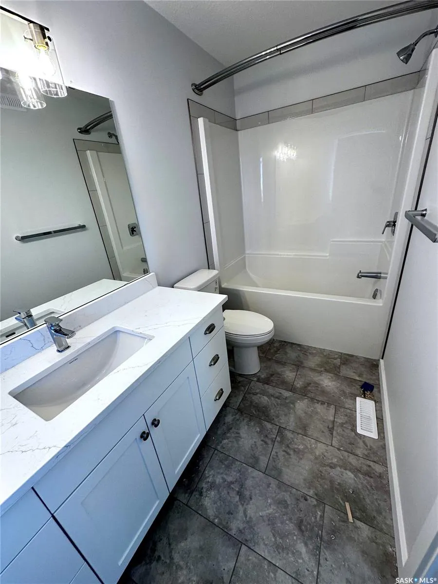 1121 Camden GARDENS