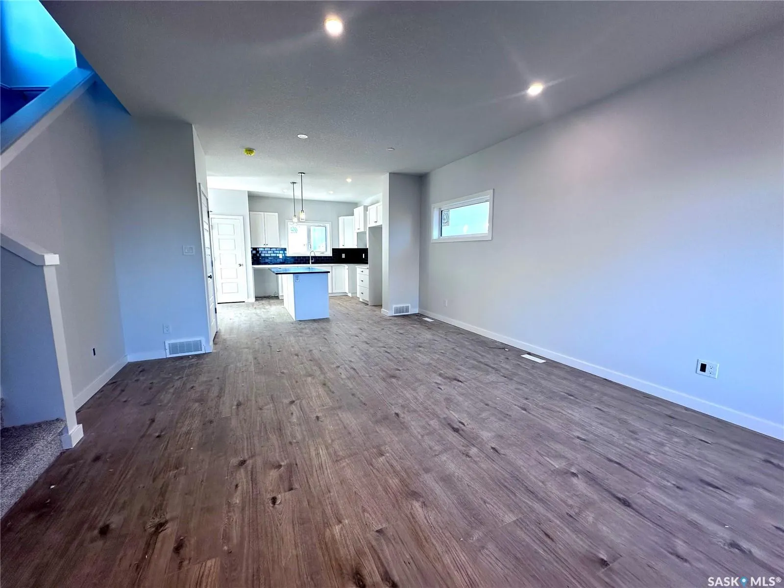 1121 Camden GARDENS