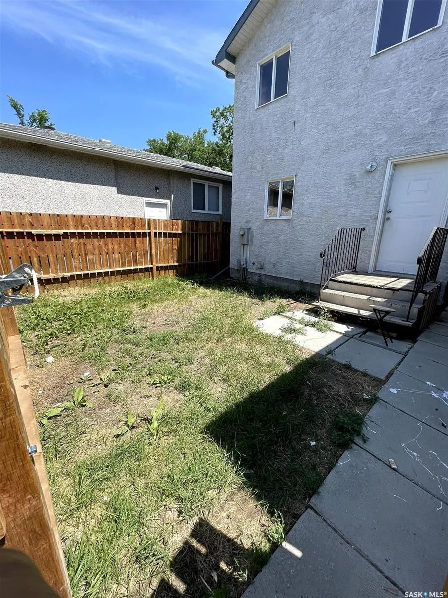 1154 Retallack STREET