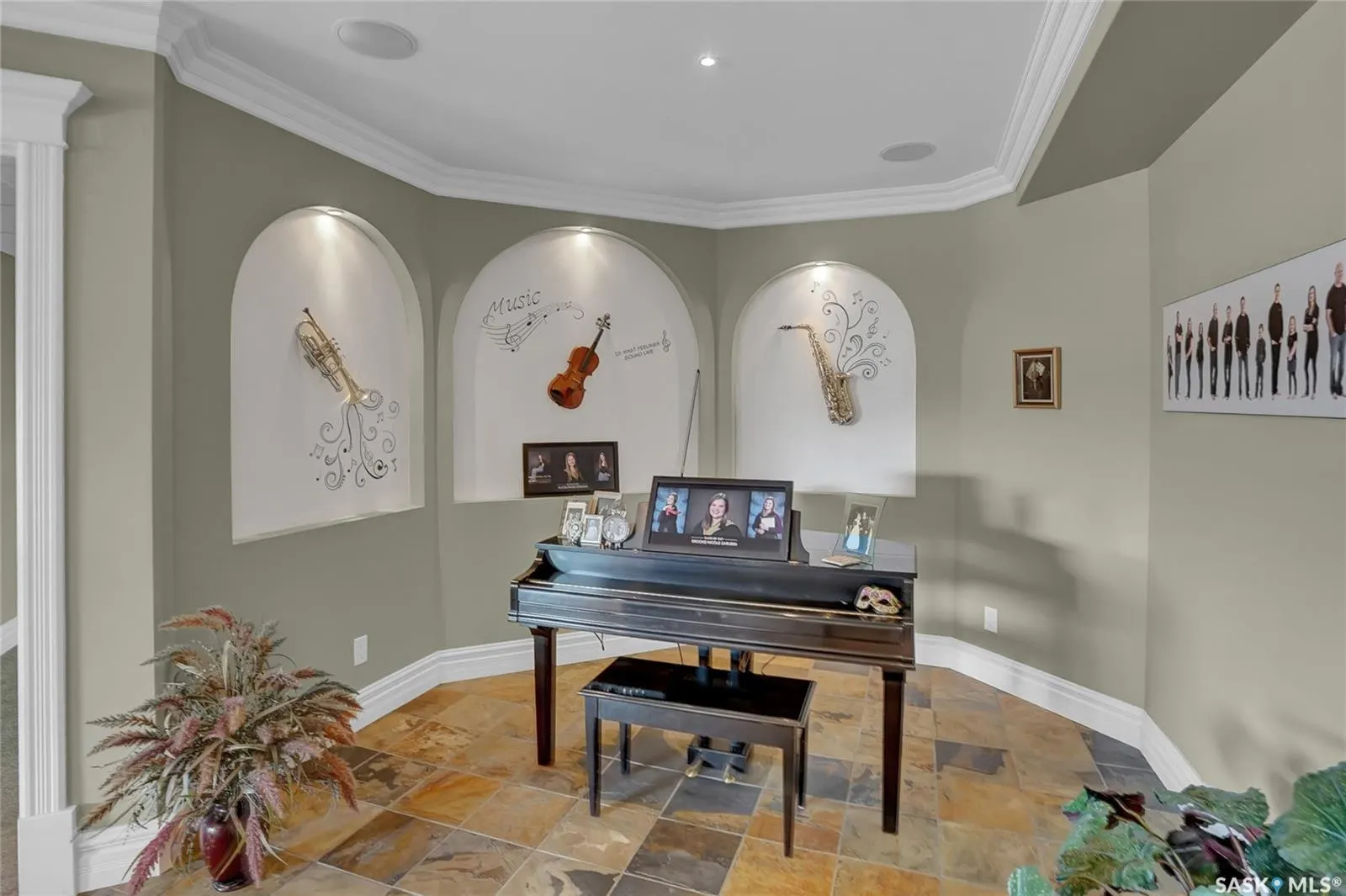1453 Normandy DRIVE